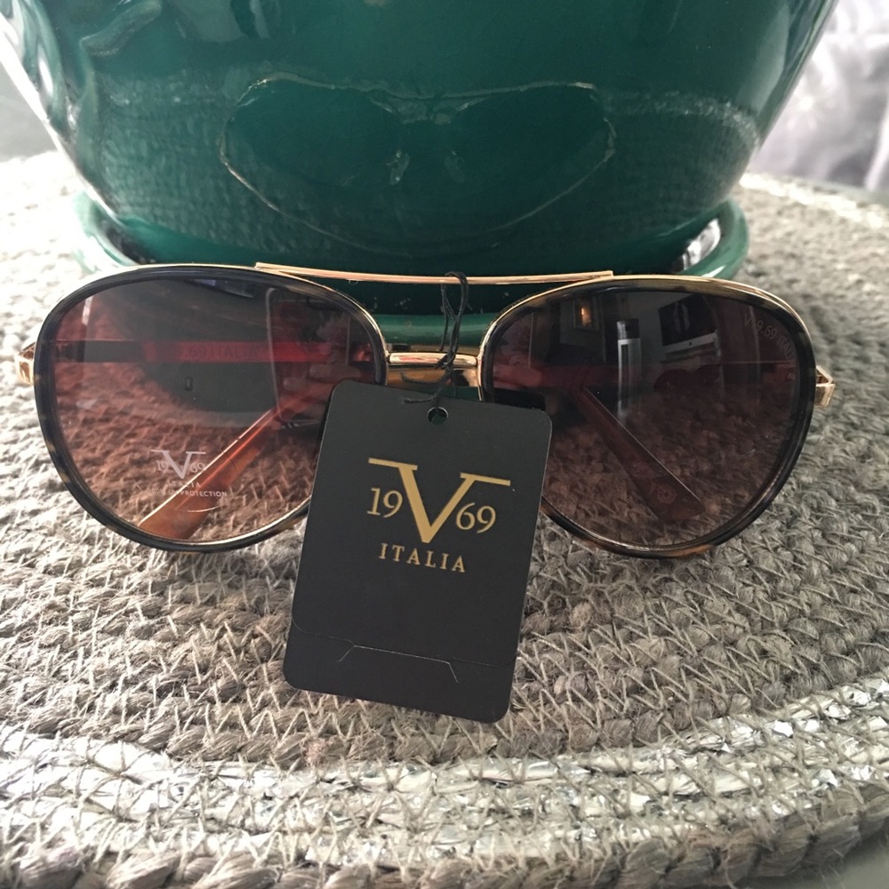 BRAND NEW 19V69 Italia Aviator Sunglasses